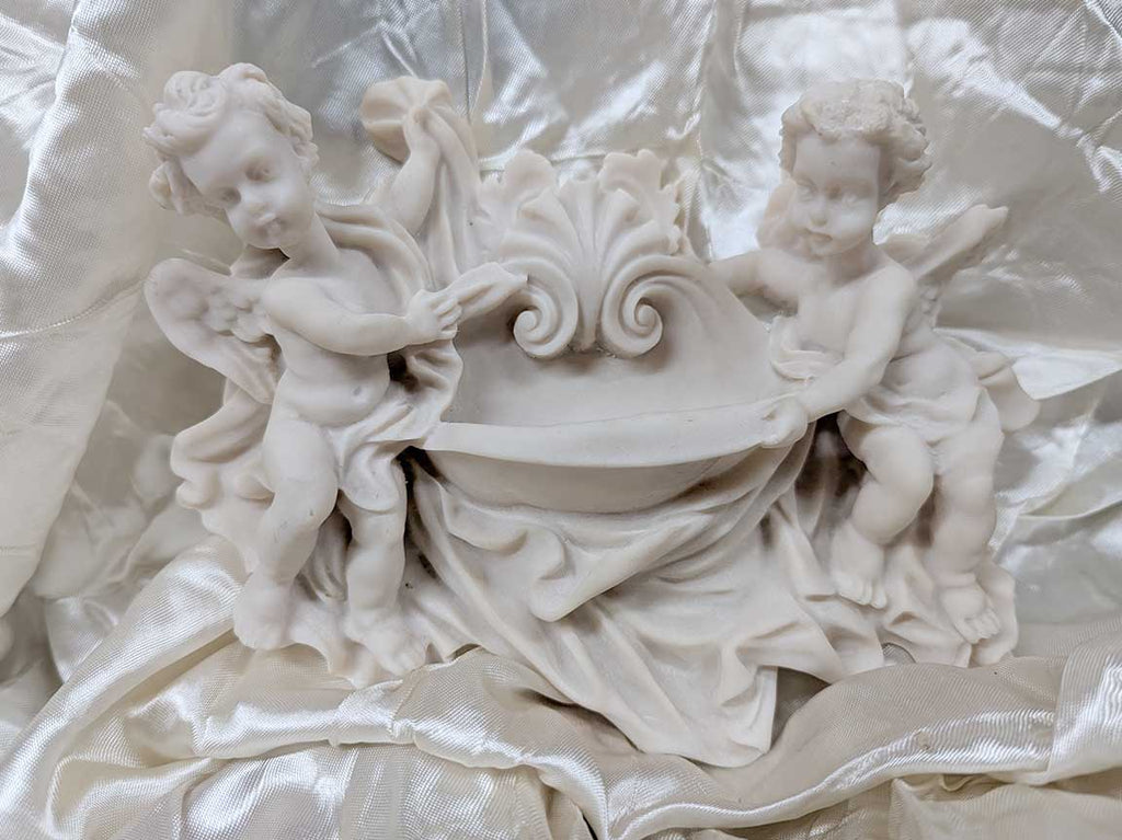 Valentino Adoring Angels Holy Water Font